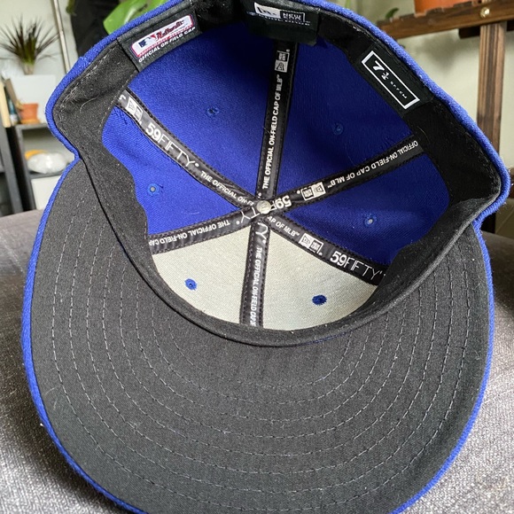 Texas Rangers hat - Picture 3 of 4